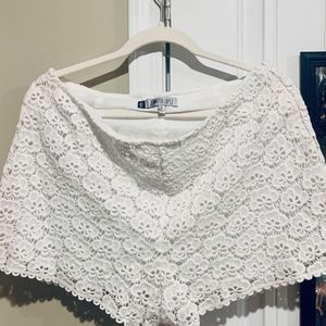 Jennifer Lopez White Lace Shorts